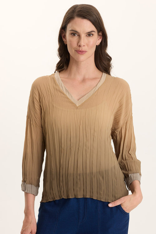 Hoyt Crinkle Pleat 3/4-Sleeve V-Neck