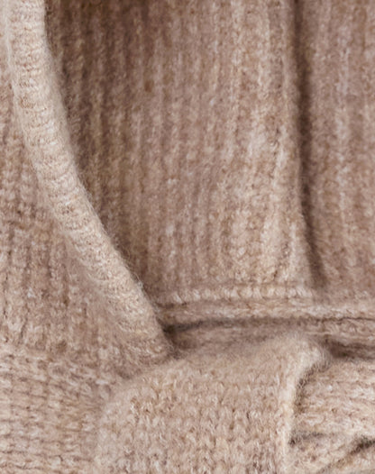 Bonnet Hat in Knit Beige